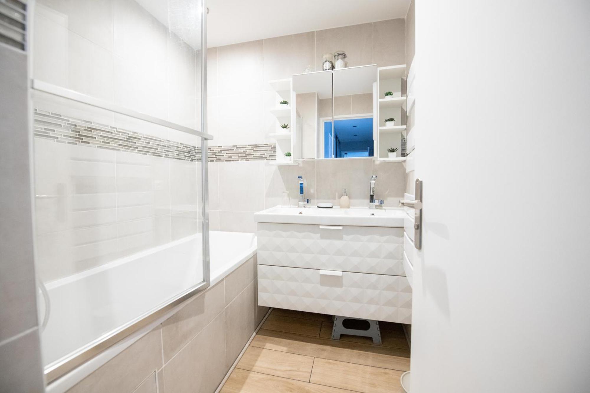 Elise De Roche Equipe Balcon Parking Rer B Apartamento Le Bourget Exterior foto