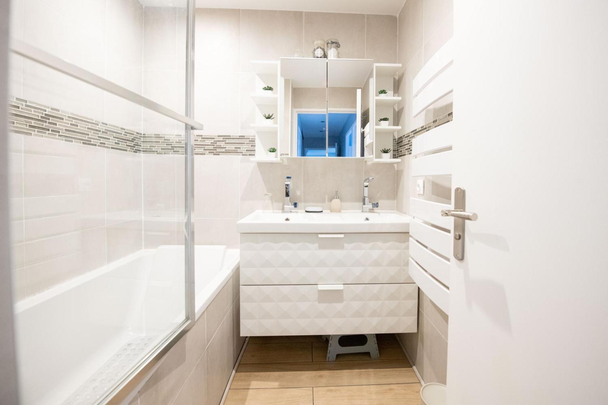 Elise De Roche Equipe Balcon Parking Rer B Apartamento Le Bourget Exterior foto