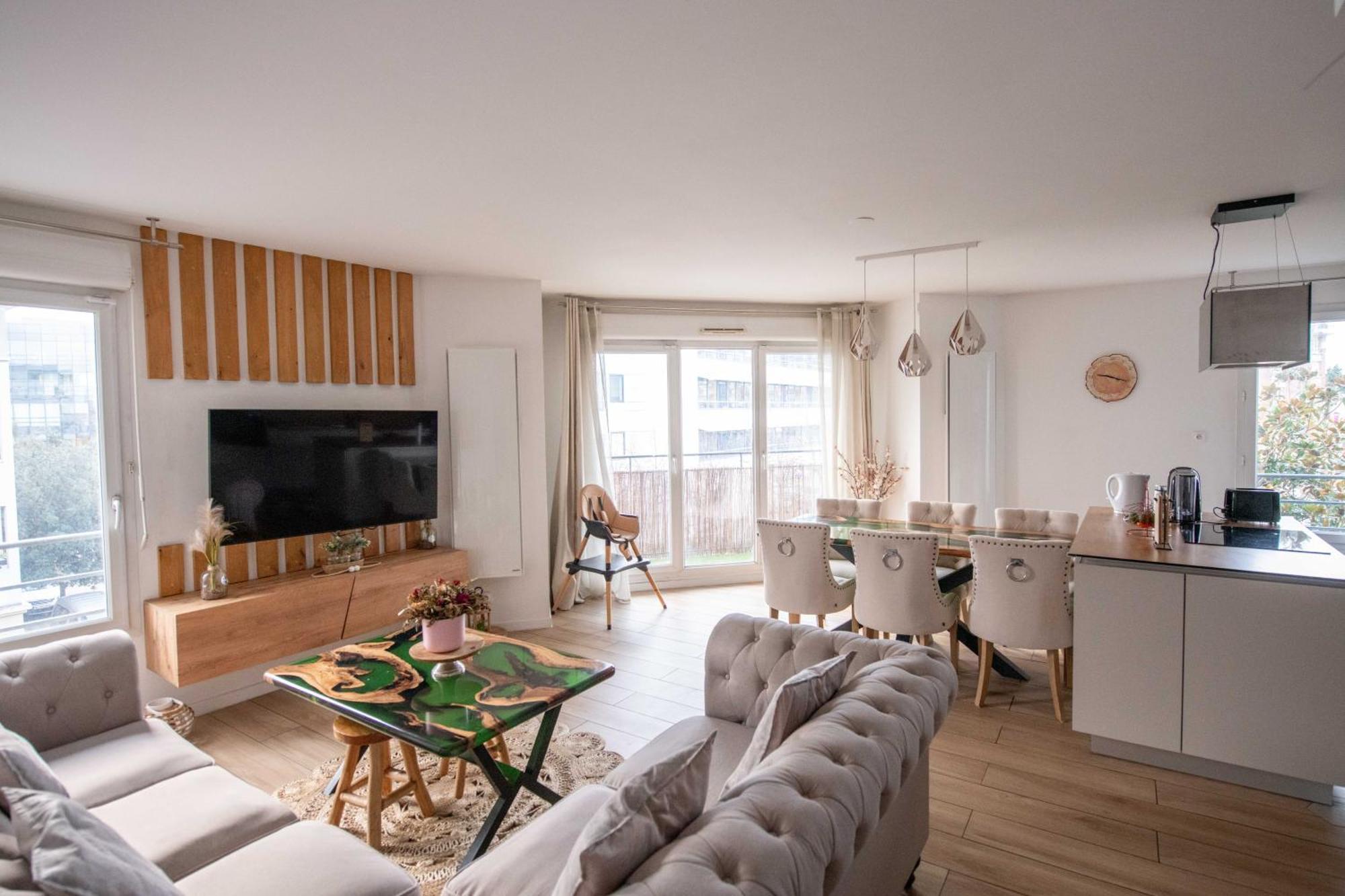 Elise De Roche Equipe Balcon Parking Rer B Apartamento Le Bourget Exterior foto